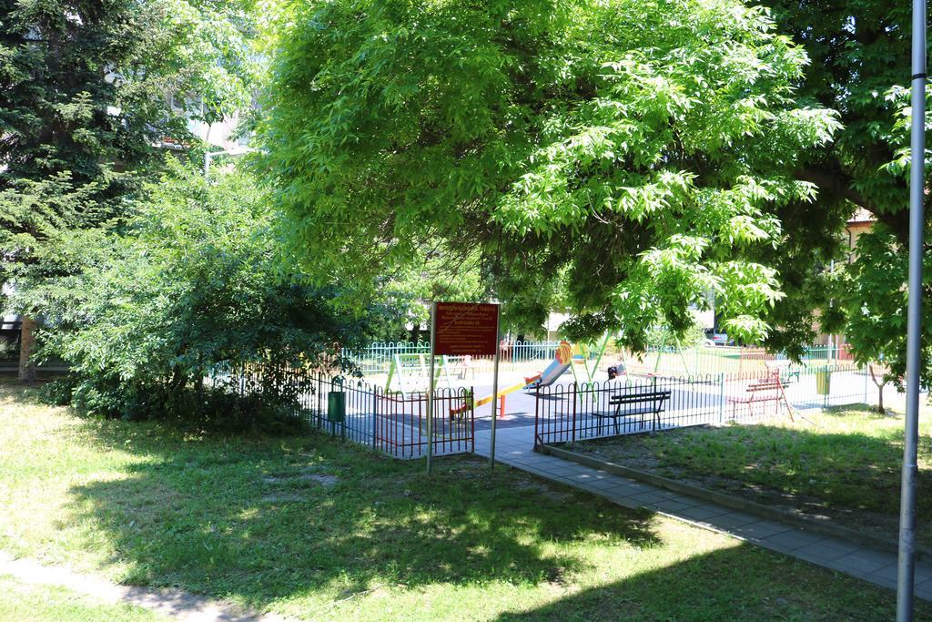 Central Varna Apartment - Lets4Holiday Exteriör bild