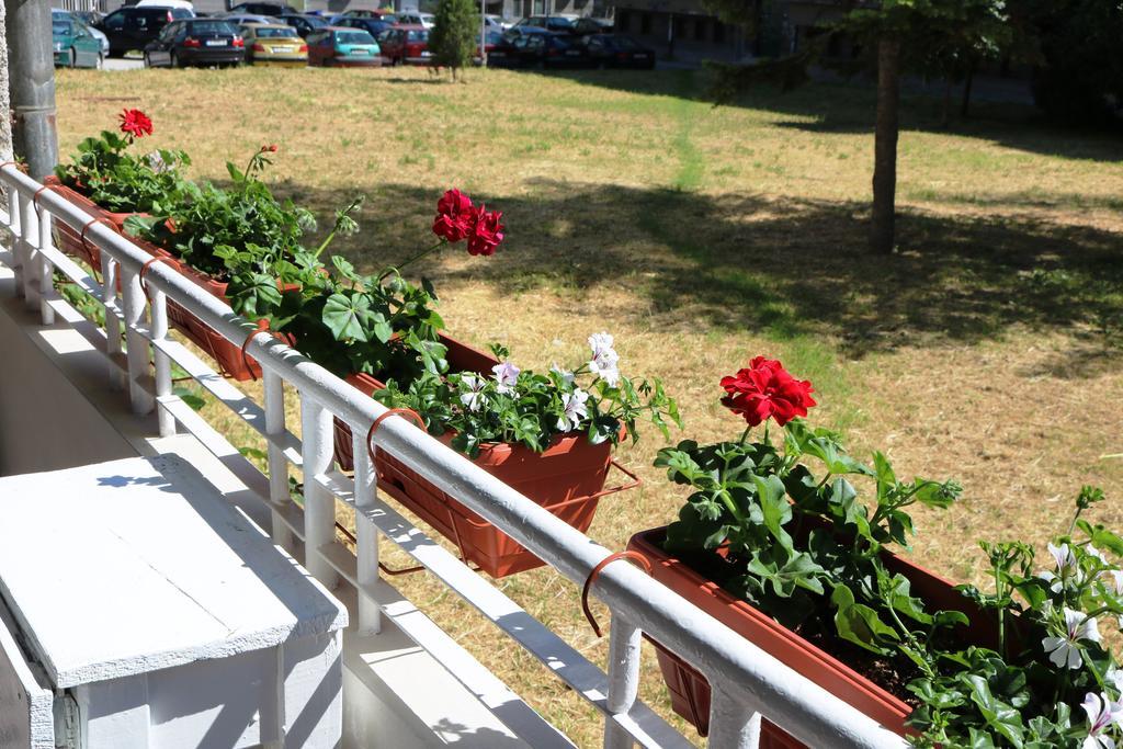Central Varna Apartment - Lets4Holiday Exteriör bild