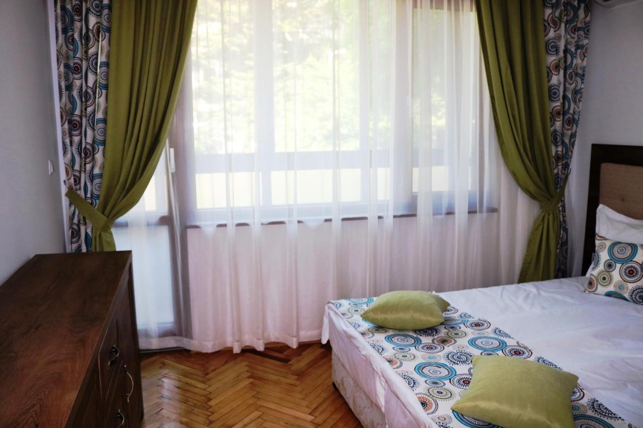 Central Varna Apartment - Lets4Holiday Exteriör bild